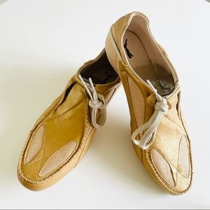 PUMA Ferali Metallic Womens Leather Sneakers